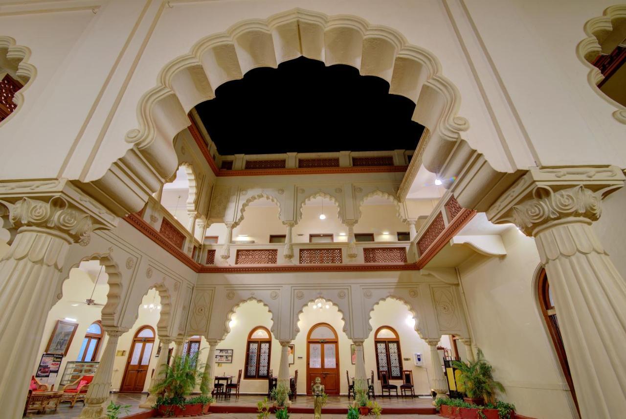 Welcomheritage Shivavilas Palace, Hampi Хоспет Экстерьер фото