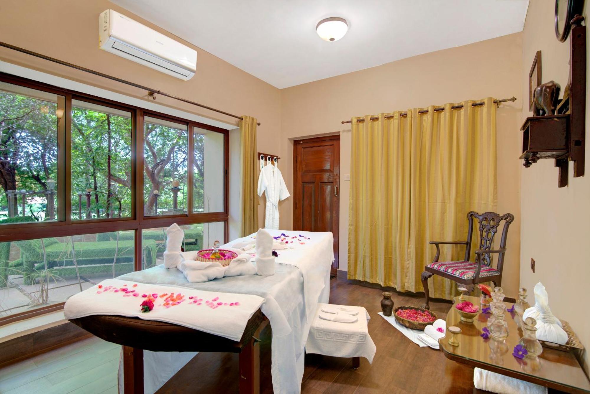Welcomheritage Shivavilas Palace, Hampi Хоспет Экстерьер фото