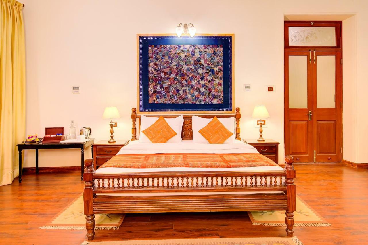 Welcomheritage Shivavilas Palace, Hampi Хоспет Экстерьер фото