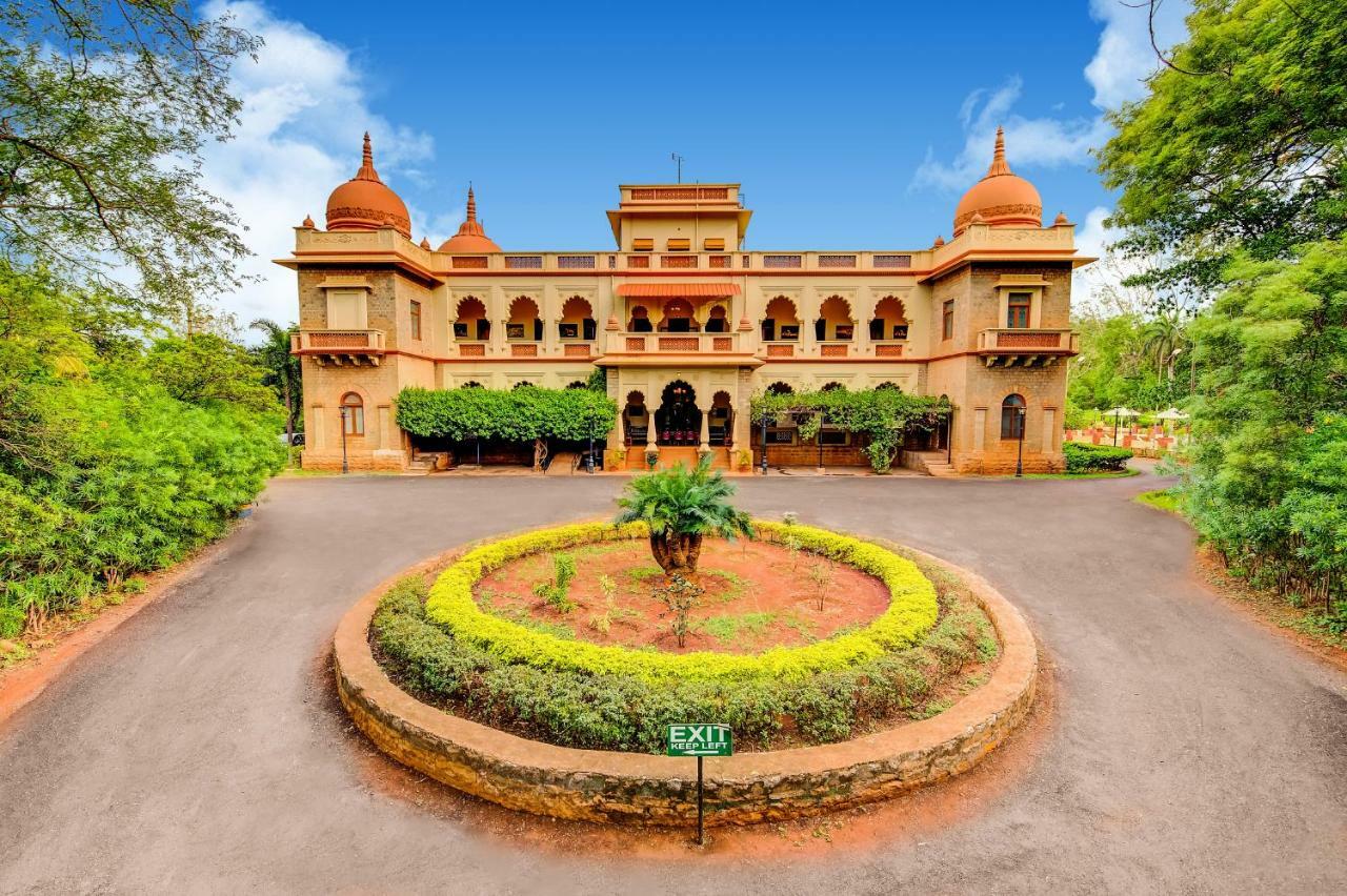 Welcomheritage Shivavilas Palace, Hampi Хоспет Экстерьер фото